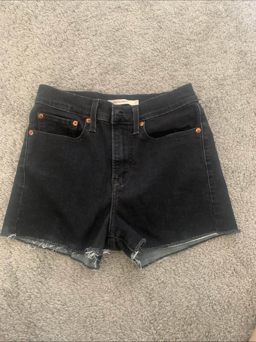 Levi’s shorts- sz 27